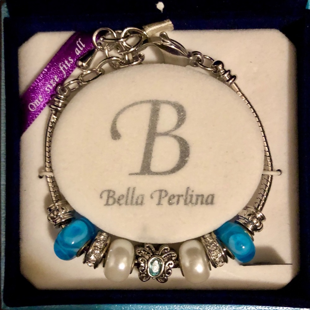 Bella Perlina charm bracelet 🦋